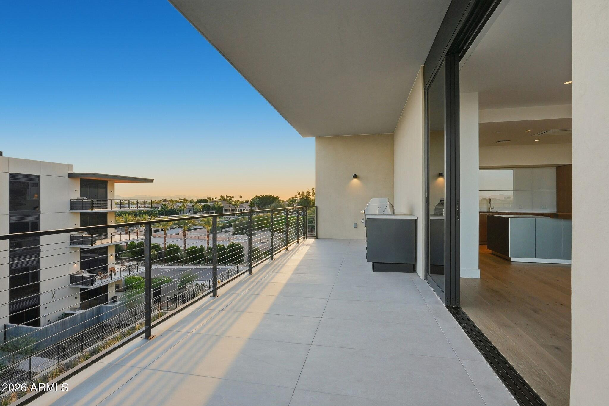 PHOENICIAN - Residential