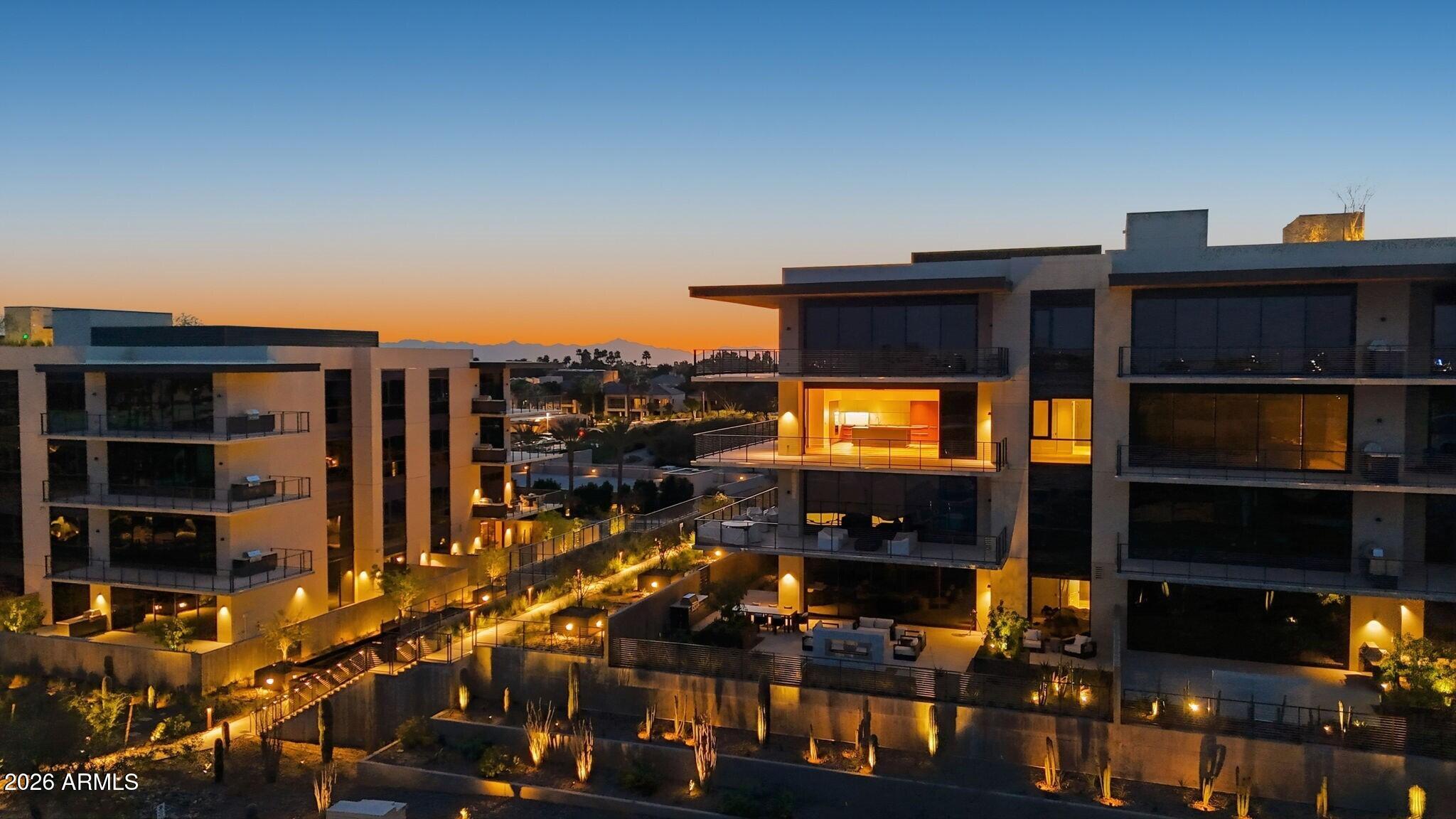 PHOENICIAN - Residential