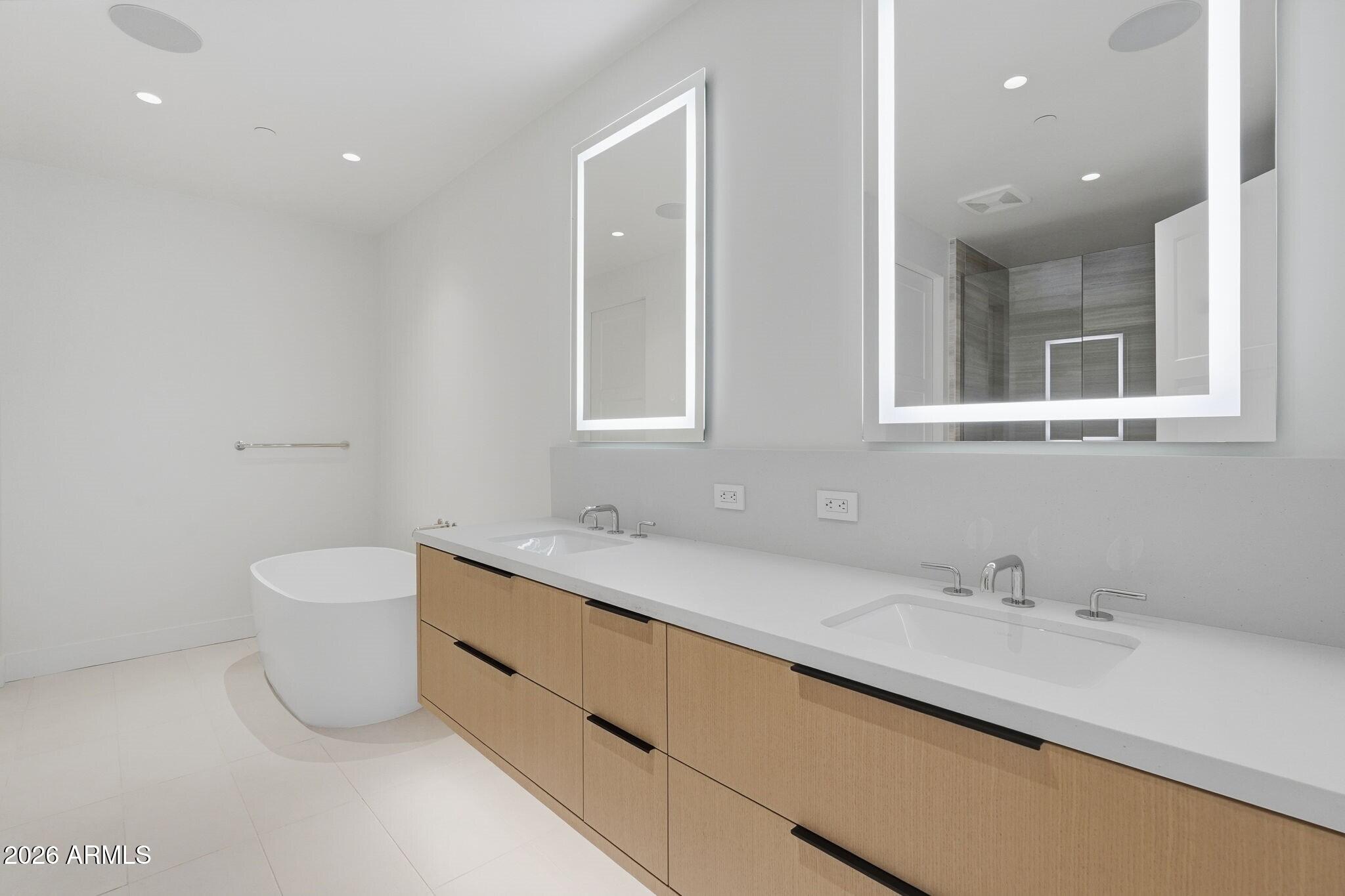 PHOENICIAN - Residential