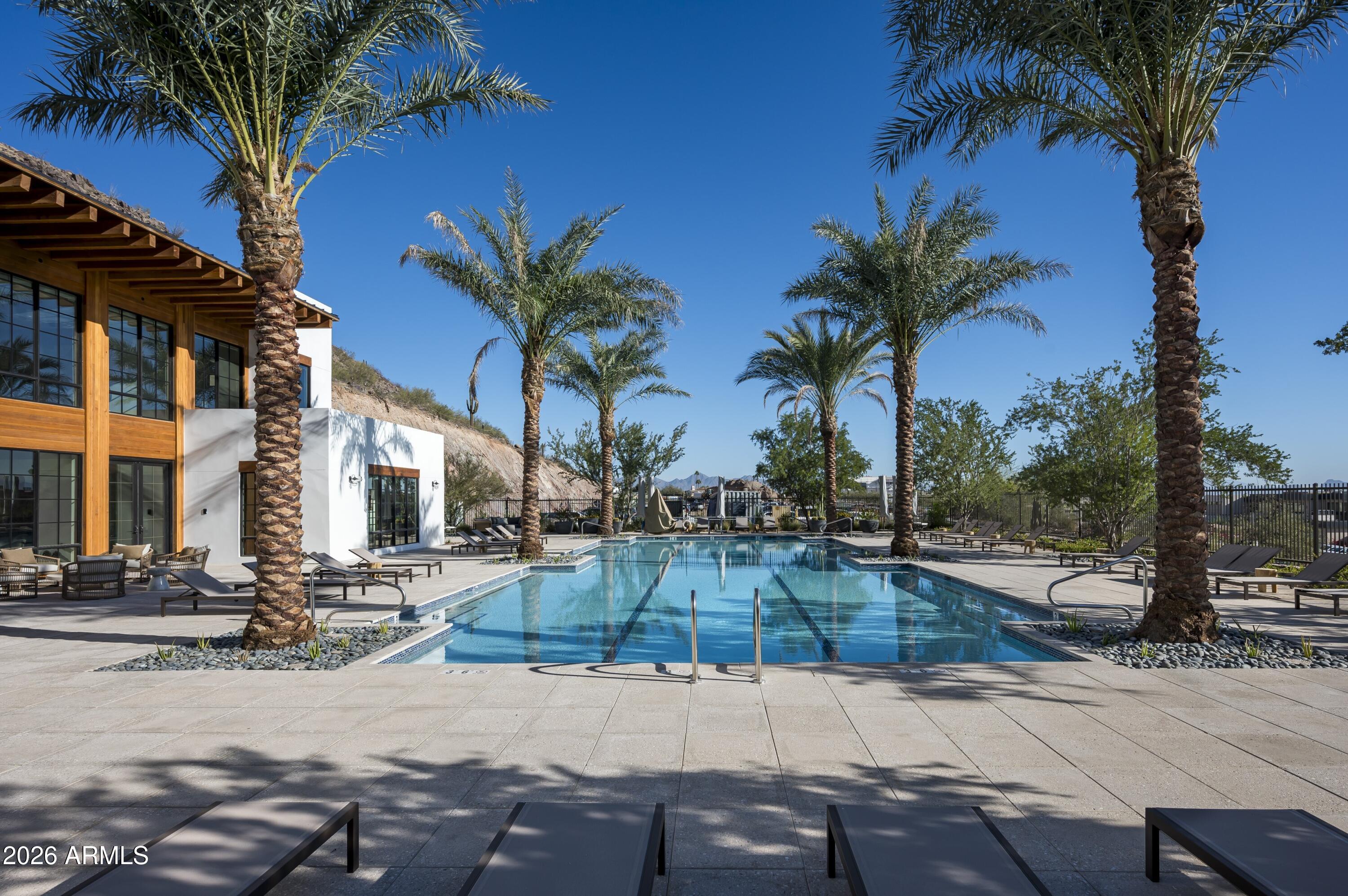 PHOENICIAN - Residential