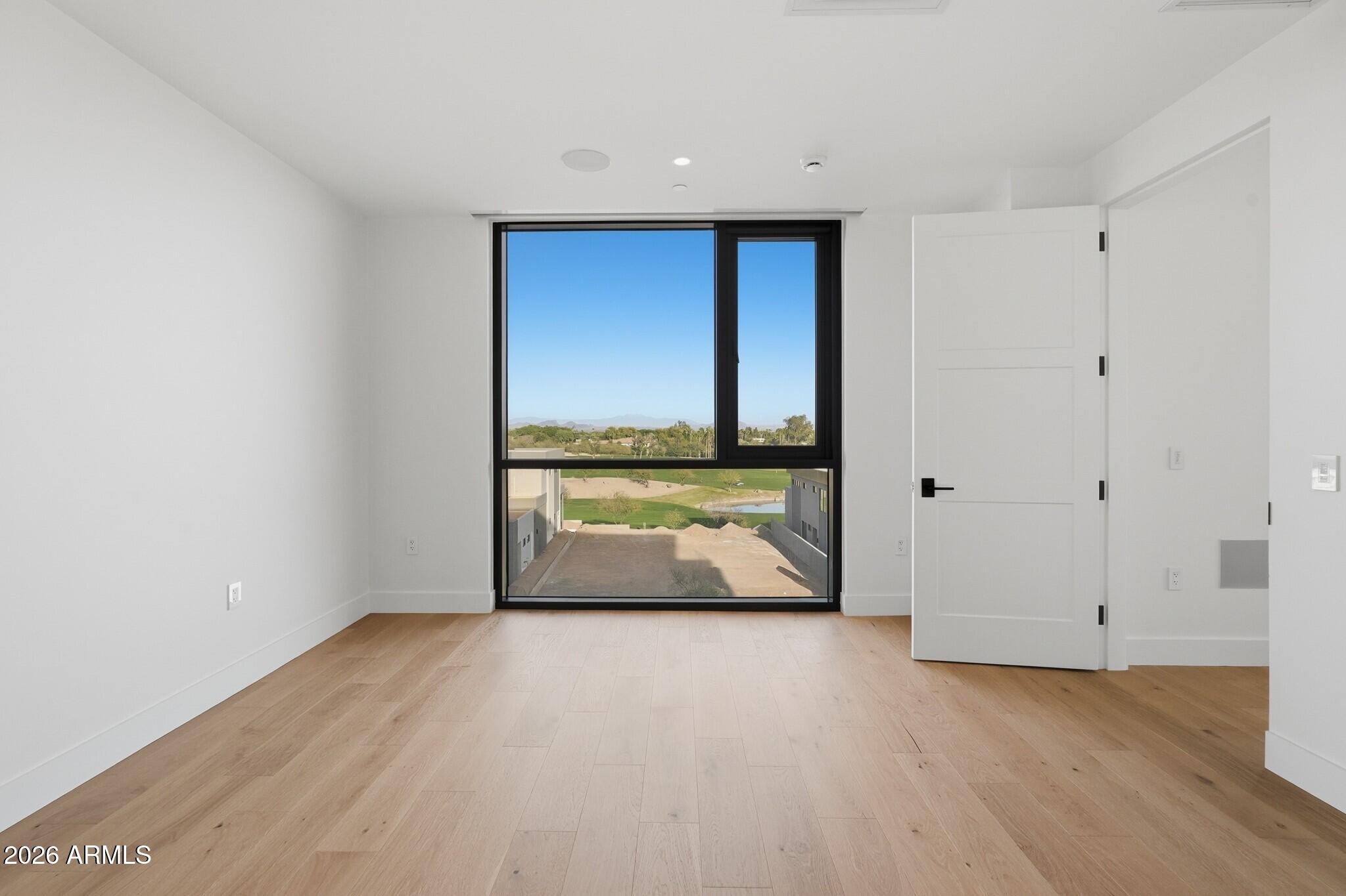 PHOENICIAN - Residential