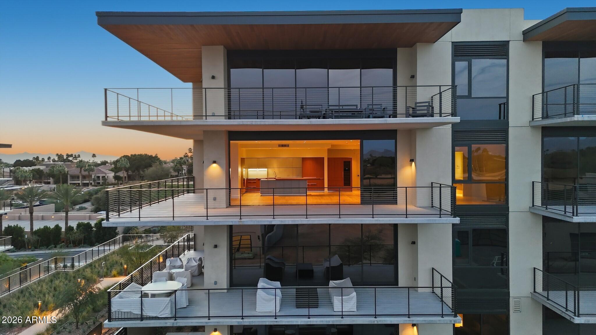 PHOENICIAN - Residential