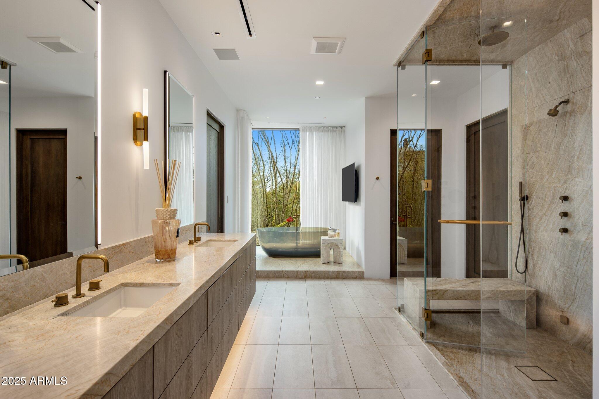 ESTANCIA - Residential