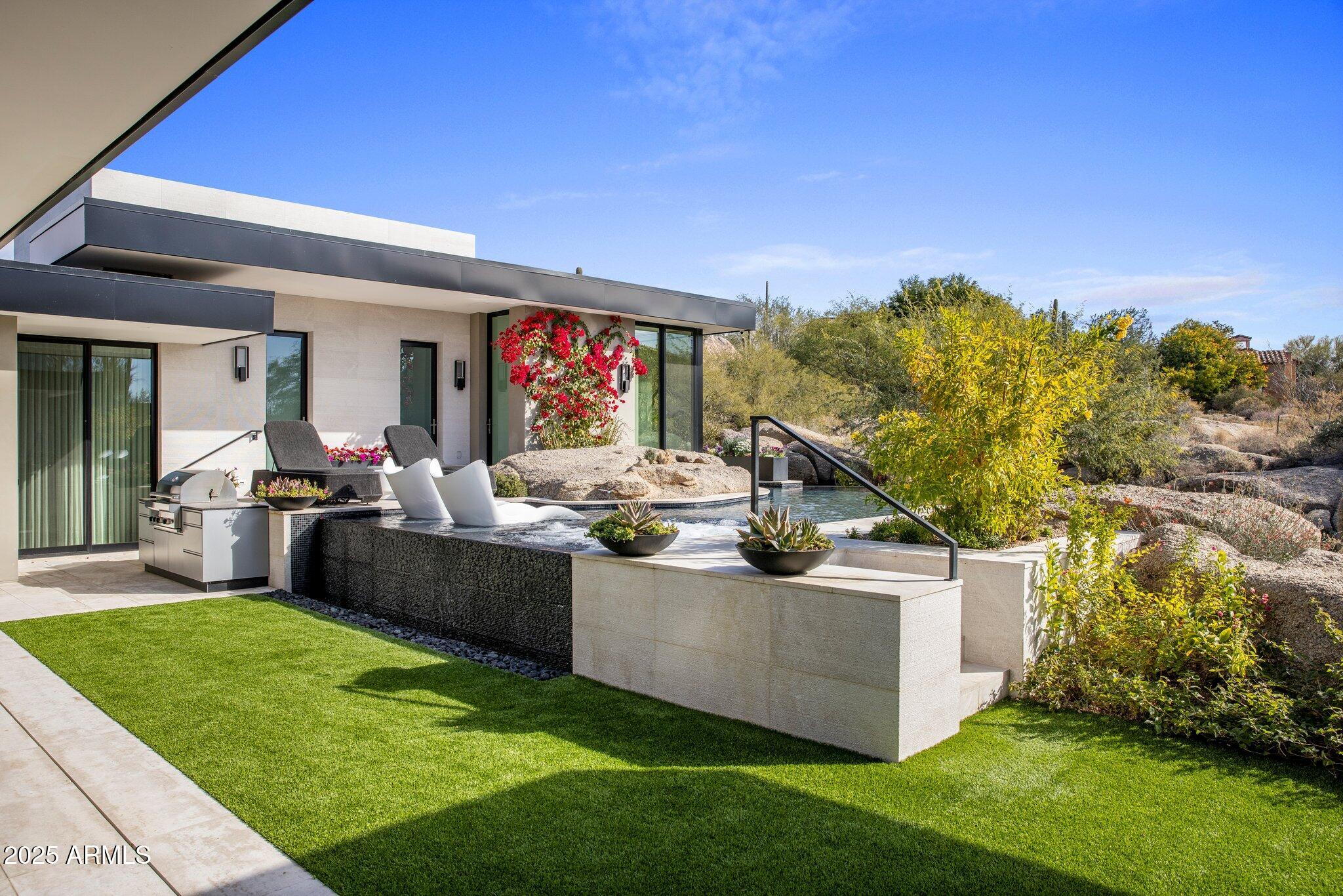 ESTANCIA - Residential