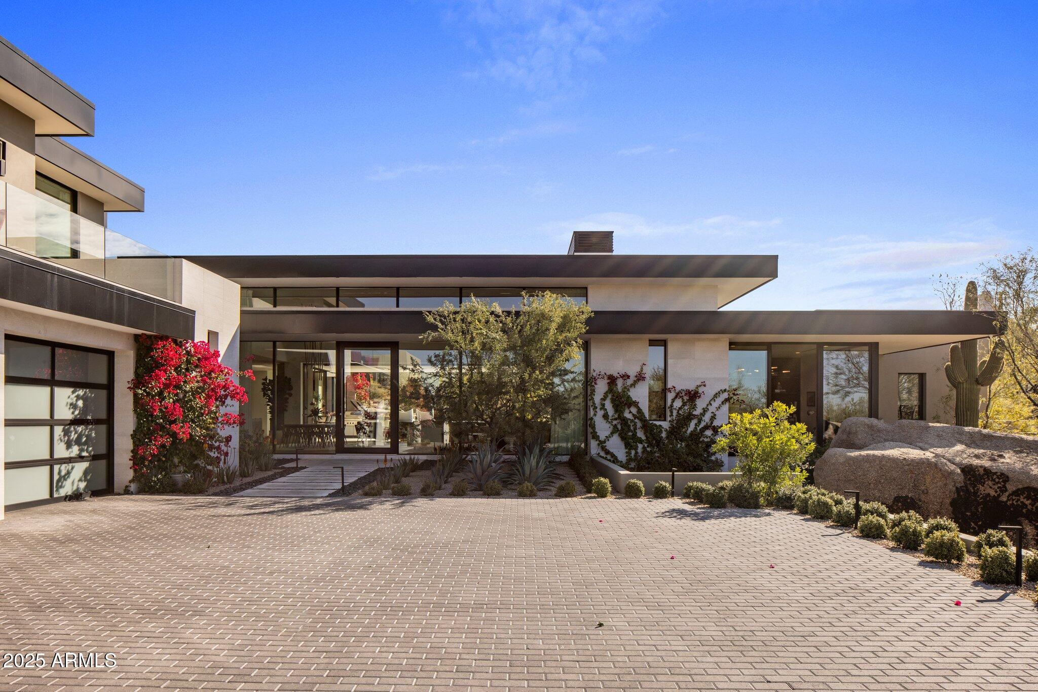 ESTANCIA - Residential