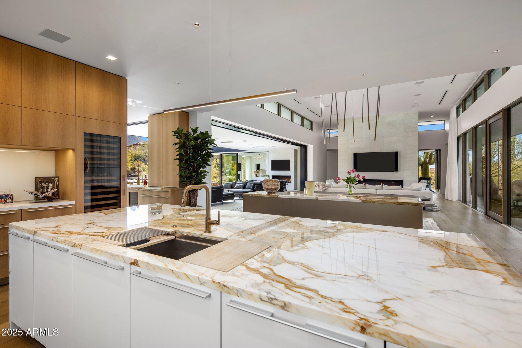 ESTANCIA - Residential