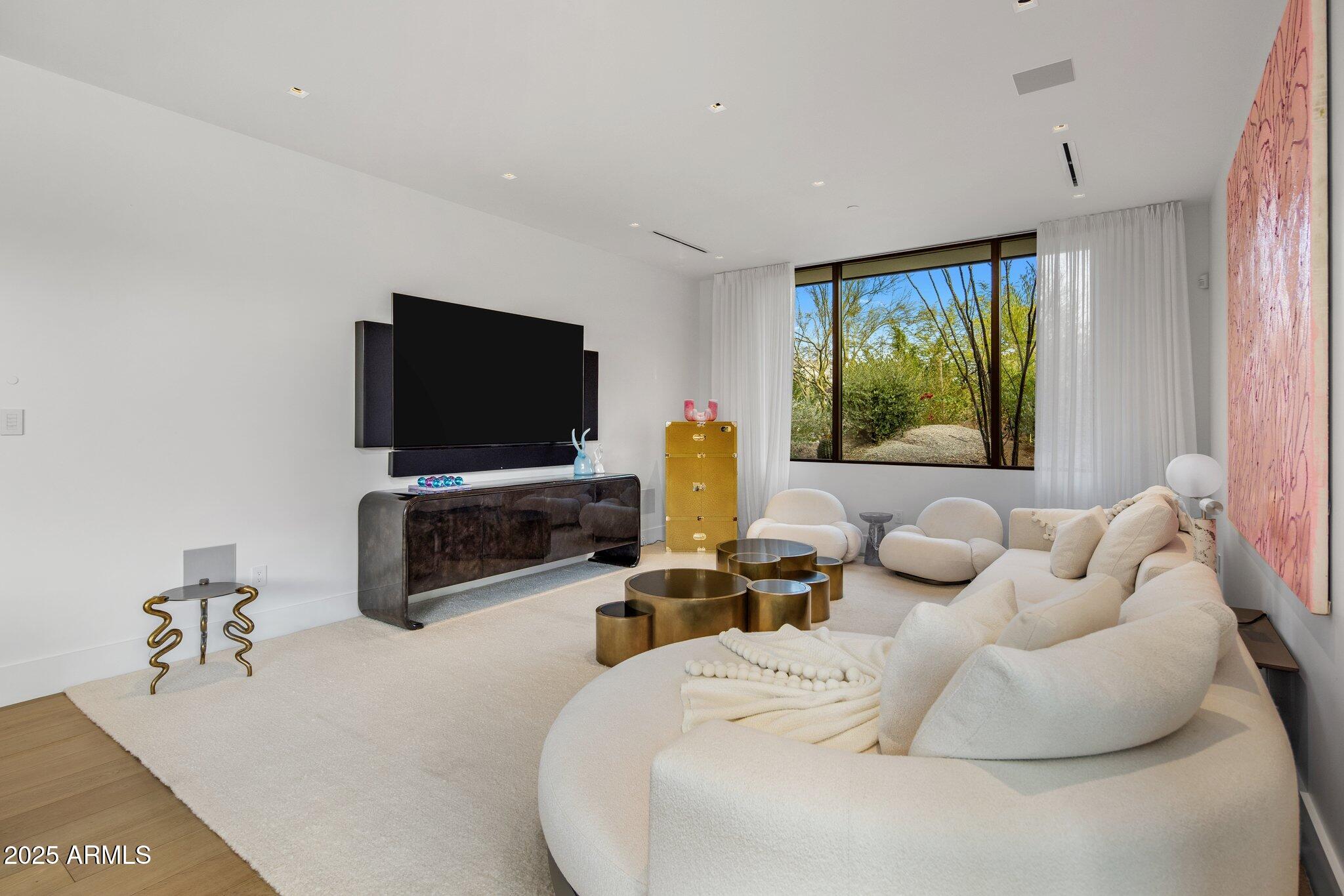 ESTANCIA - Residential