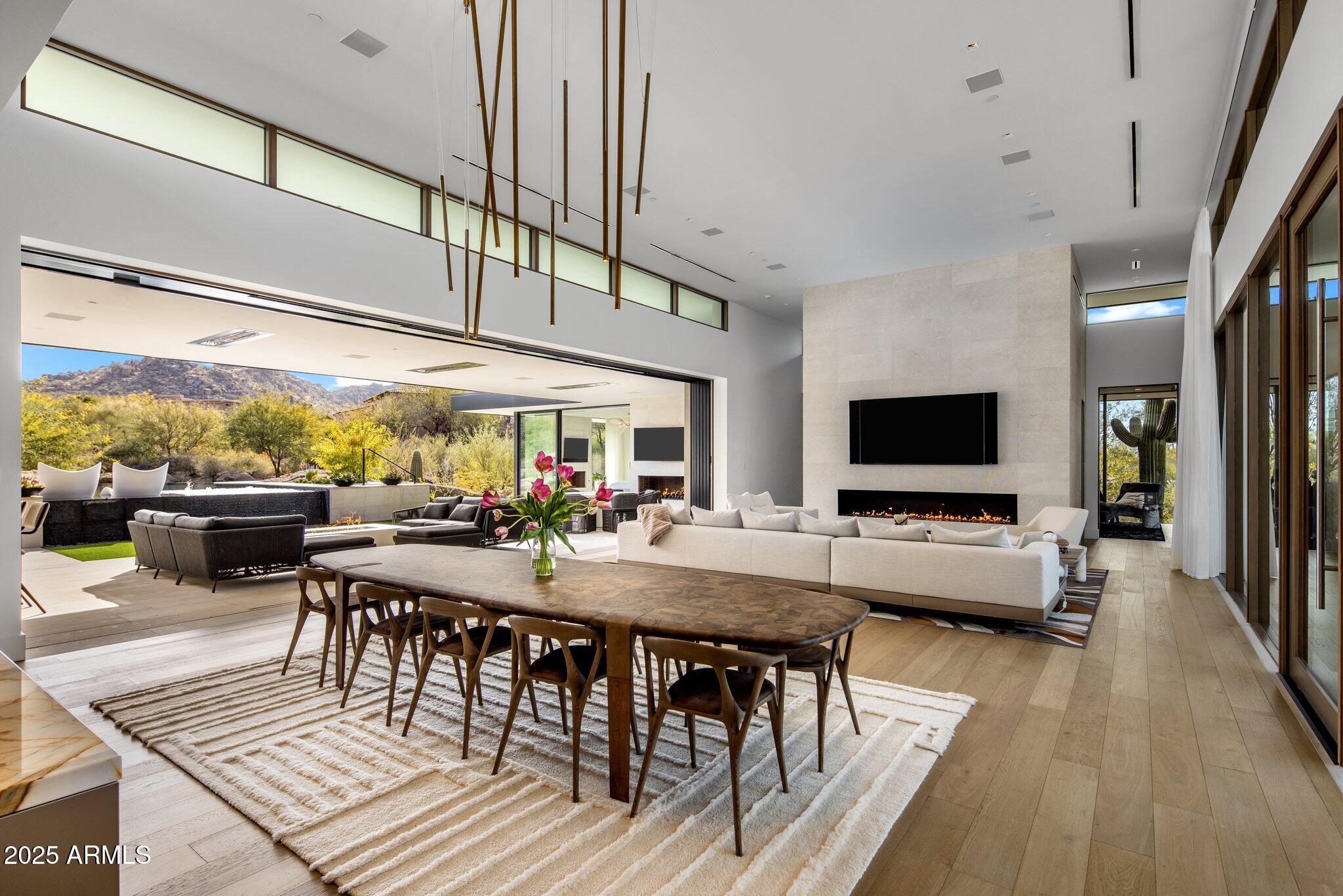 ESTANCIA - Residential