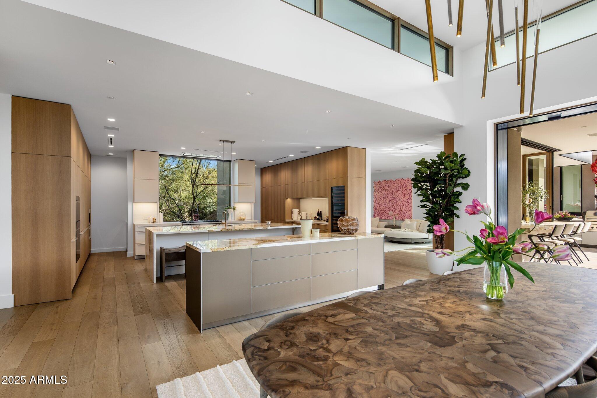 ESTANCIA - Residential