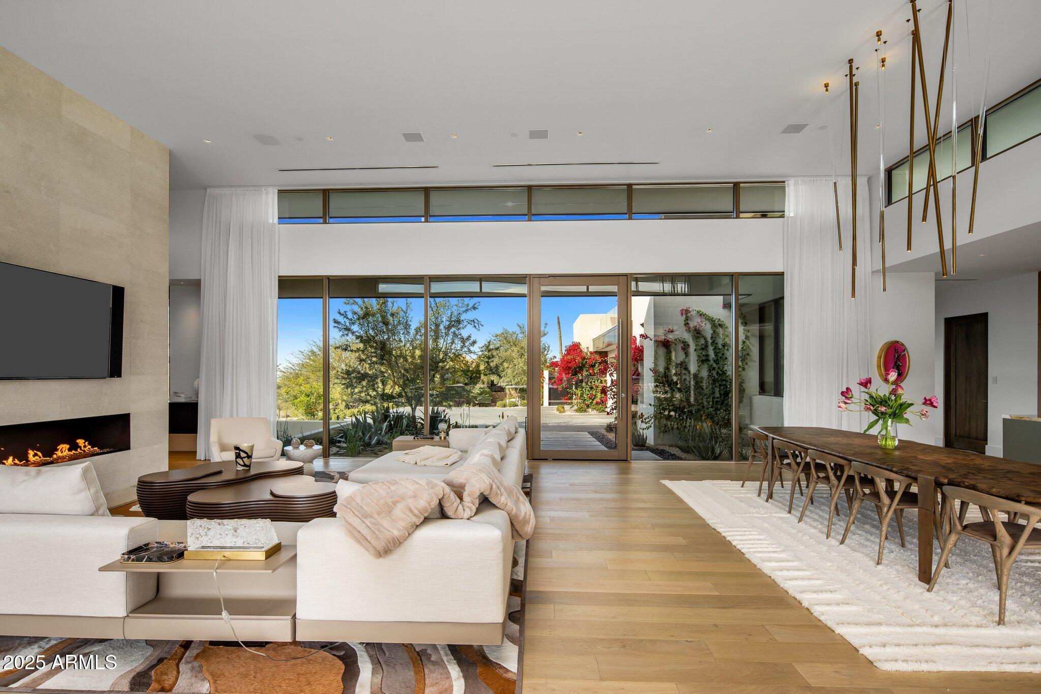 ESTANCIA - Residential