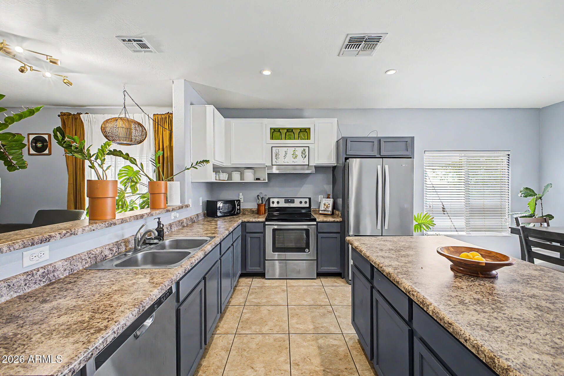 BROADWAY ESTATES LOTS 1-10 33-52 75-94 - Residential