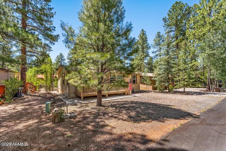 PINEWOOD 2 - Residential