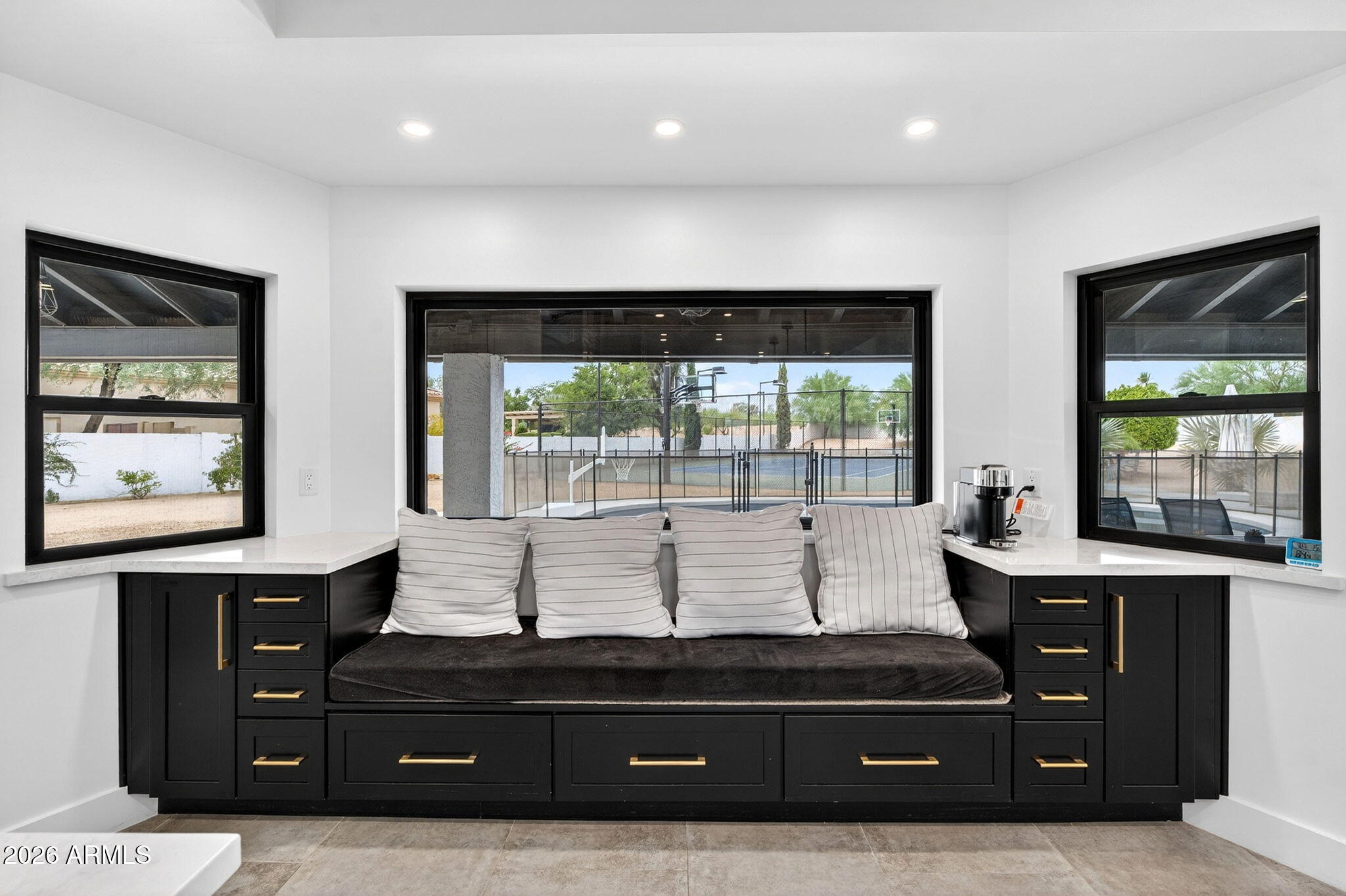 PARADISE VALLEY FOOTHILLS UNIT 3 - Residential
