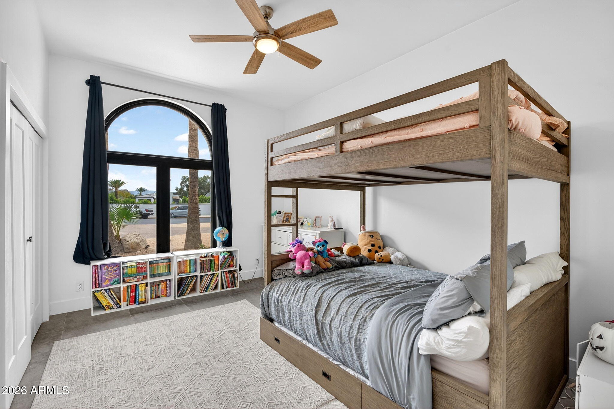 PARADISE VALLEY FOOTHILLS UNIT 3 - Residential