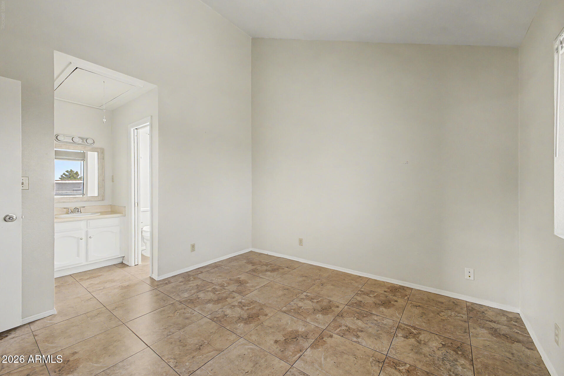 MEADOWBROOK VILLAGE - Residential