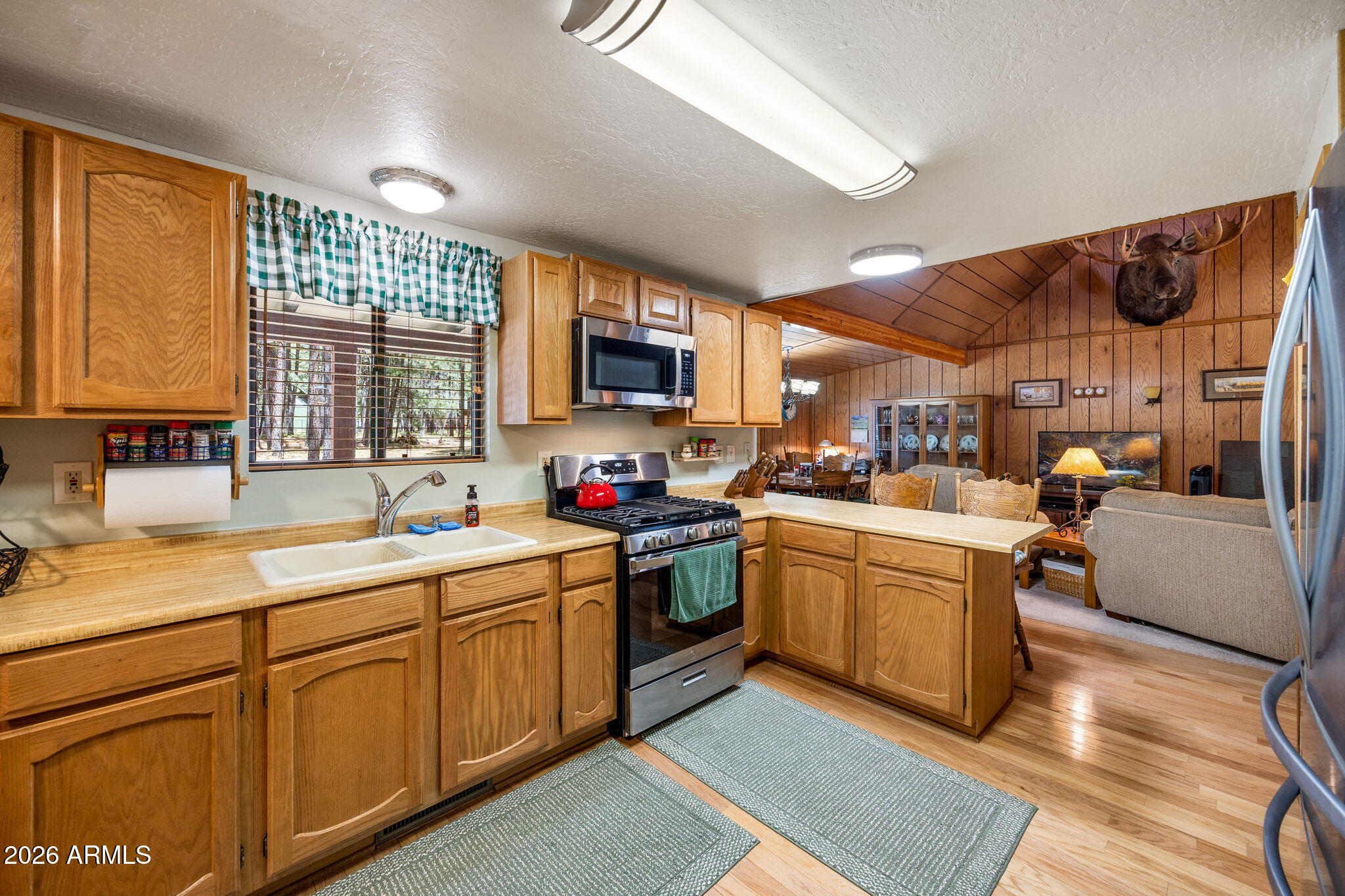 FOREST LAKES ESTATES 4 - Residential