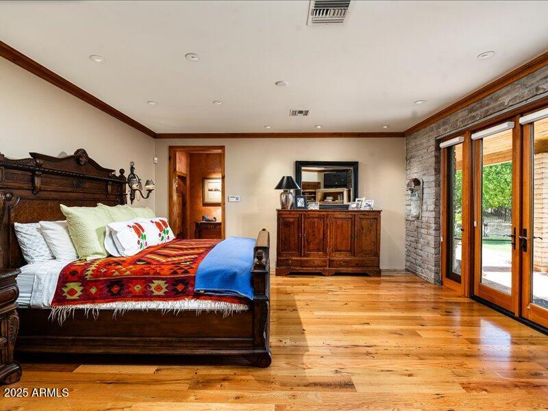 BRET HILLS - Residential