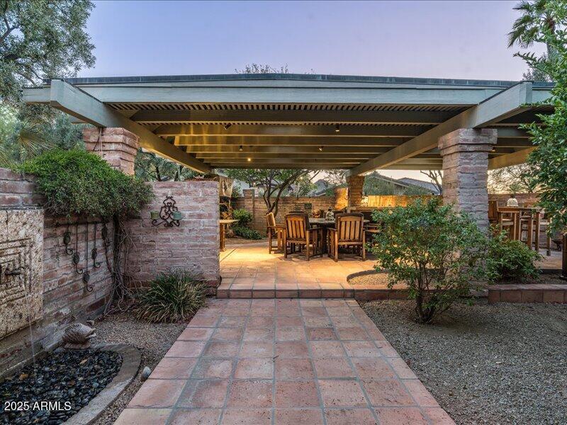BRET HILLS - Residential