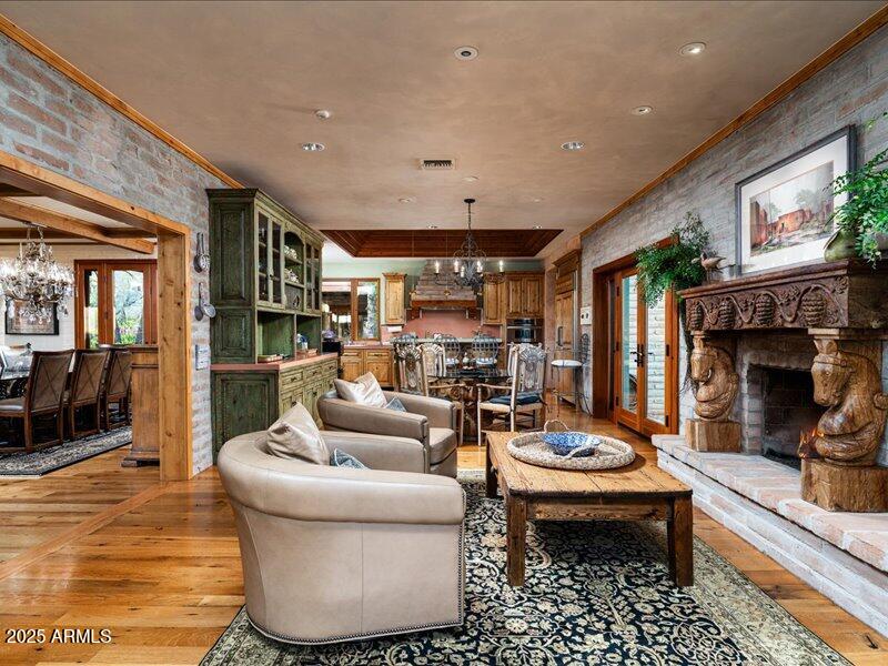 BRET HILLS - Residential