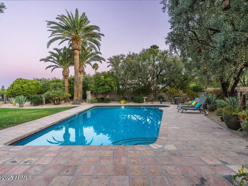 BRET HILLS - Residential