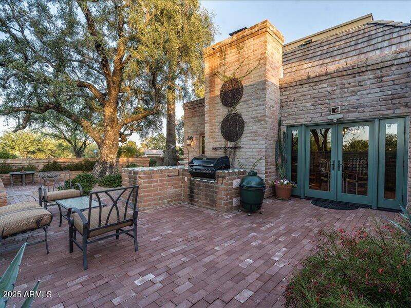 BRET HILLS - Residential