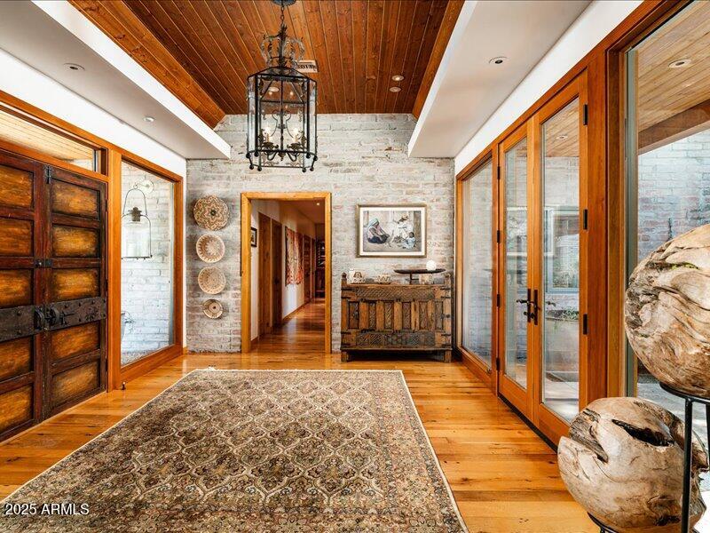 BRET HILLS - Residential
