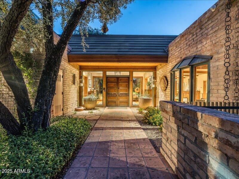 BRET HILLS - Residential