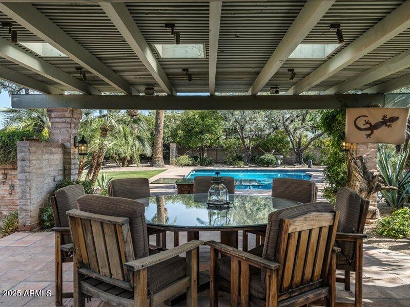 BRET HILLS - Residential