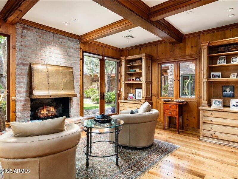 BRET HILLS - Residential