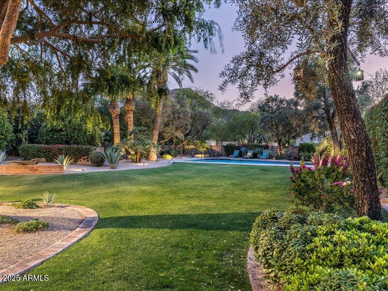 BRET HILLS - Residential