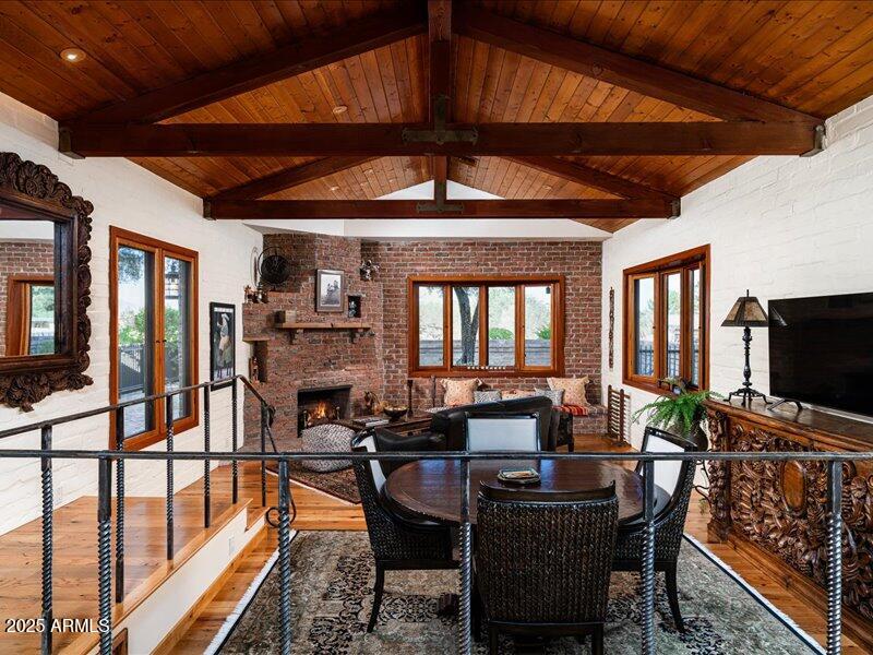 BRET HILLS - Residential