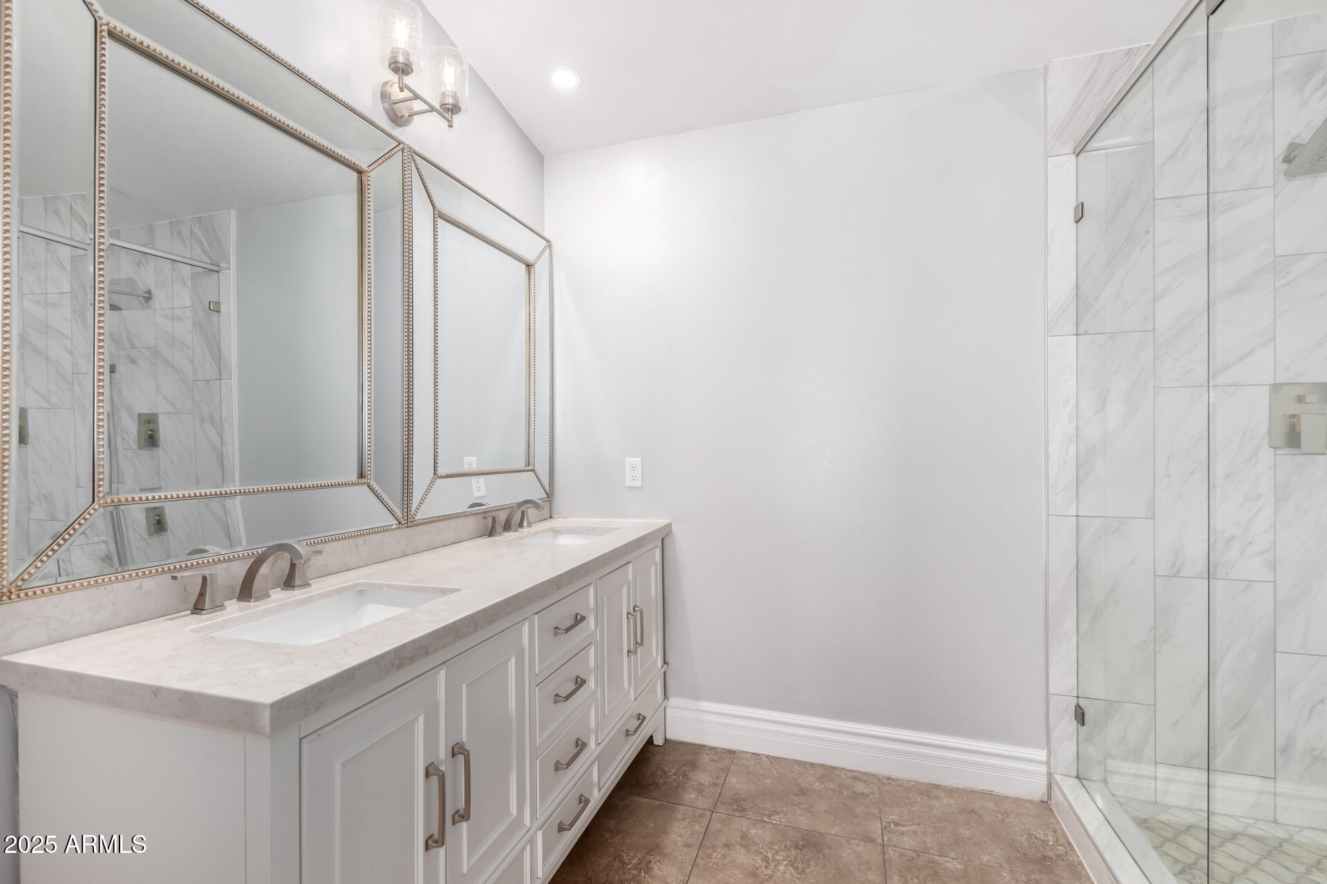 83RD AVE & LOWER BUCKEYE RD - Residential Lease