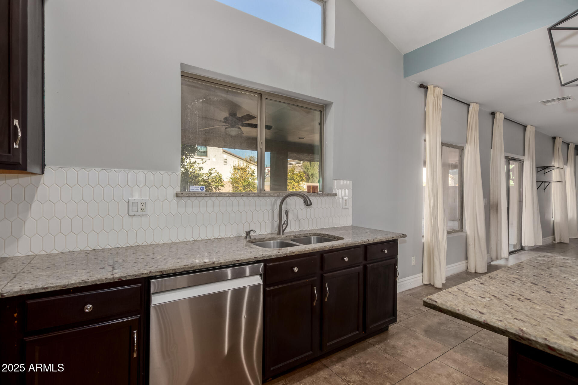 83RD AVE & LOWER BUCKEYE RD - Residential Lease
