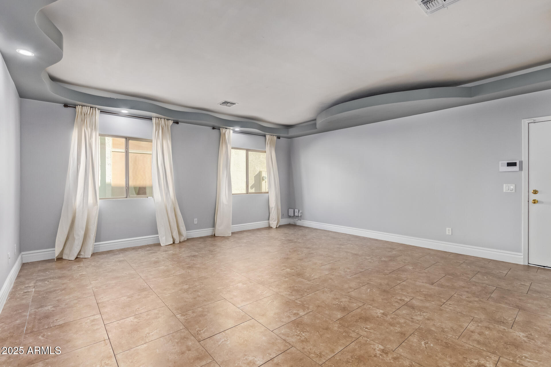 83RD AVE & LOWER BUCKEYE RD - Residential Lease