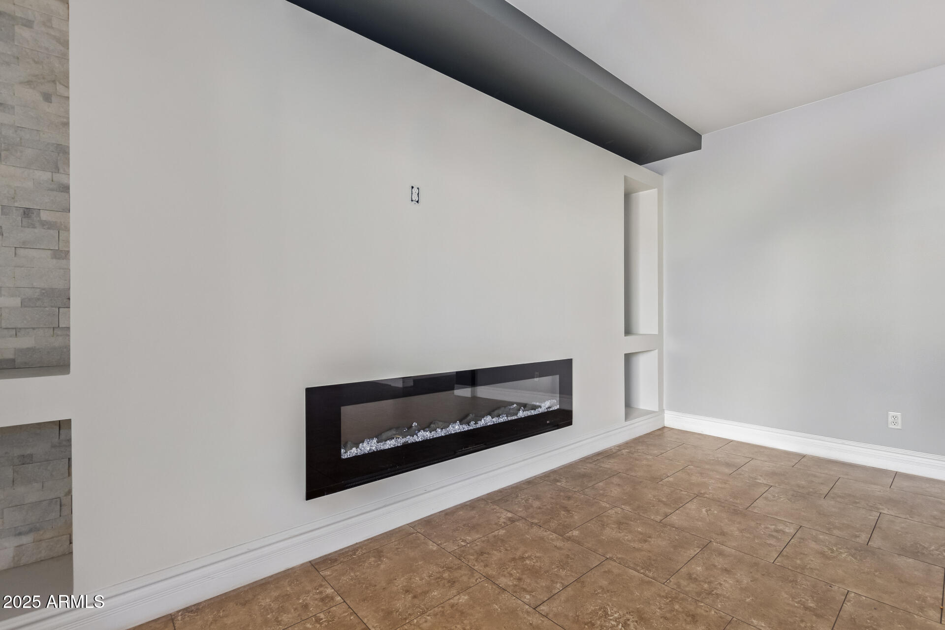 83RD AVE & LOWER BUCKEYE RD - Residential Lease