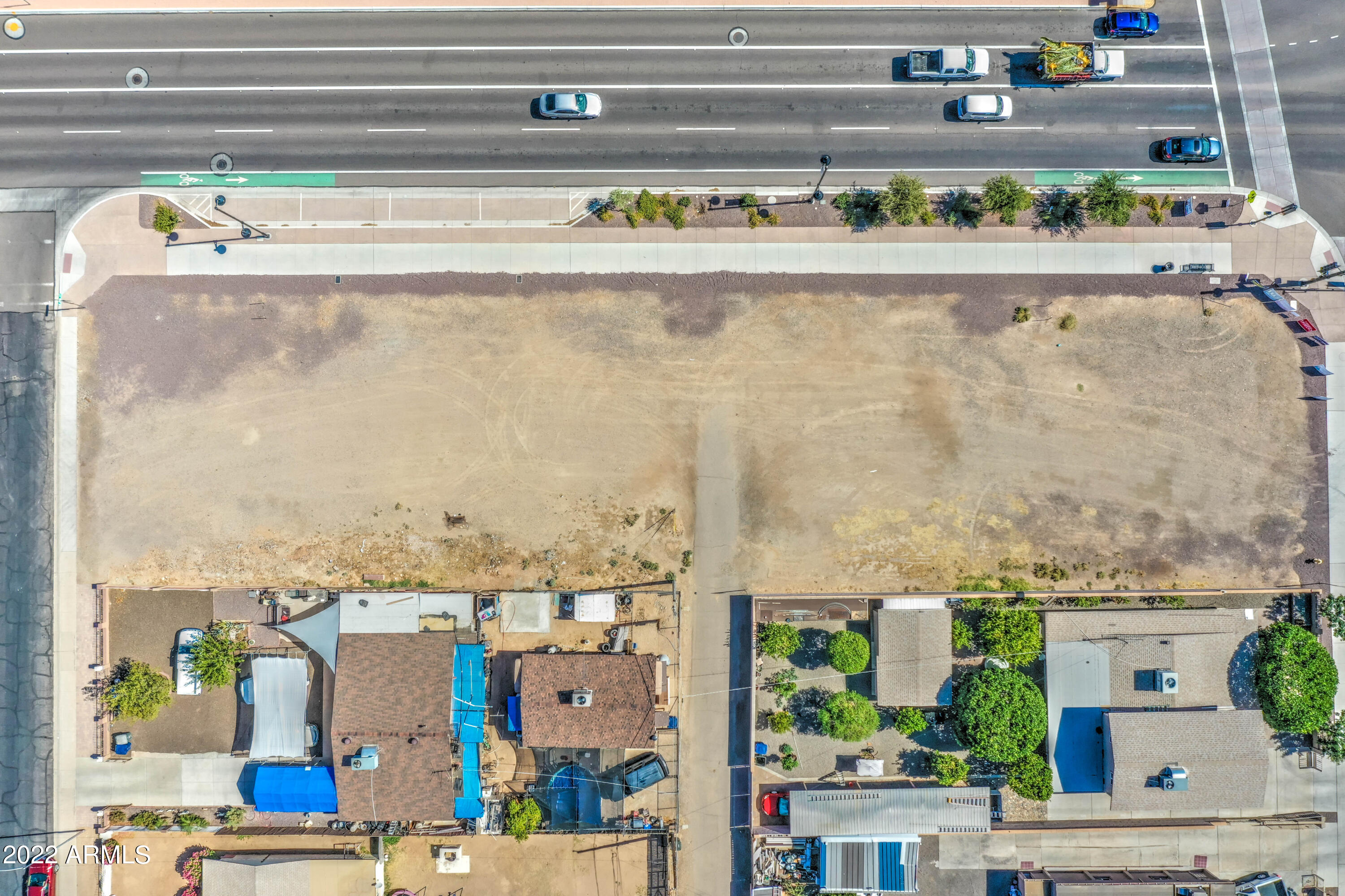 EL MIRAGE - Land