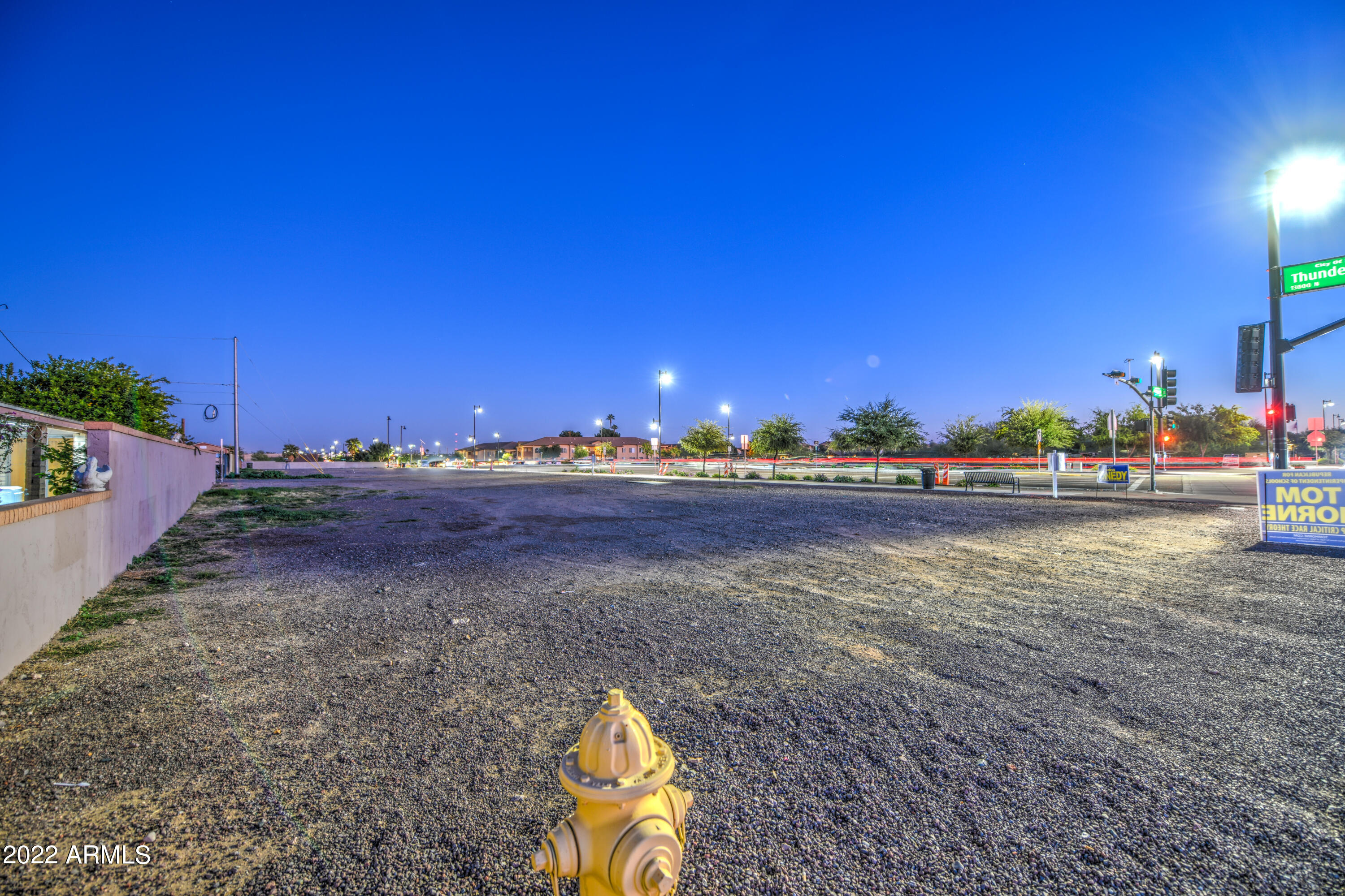 EL MIRAGE - Land