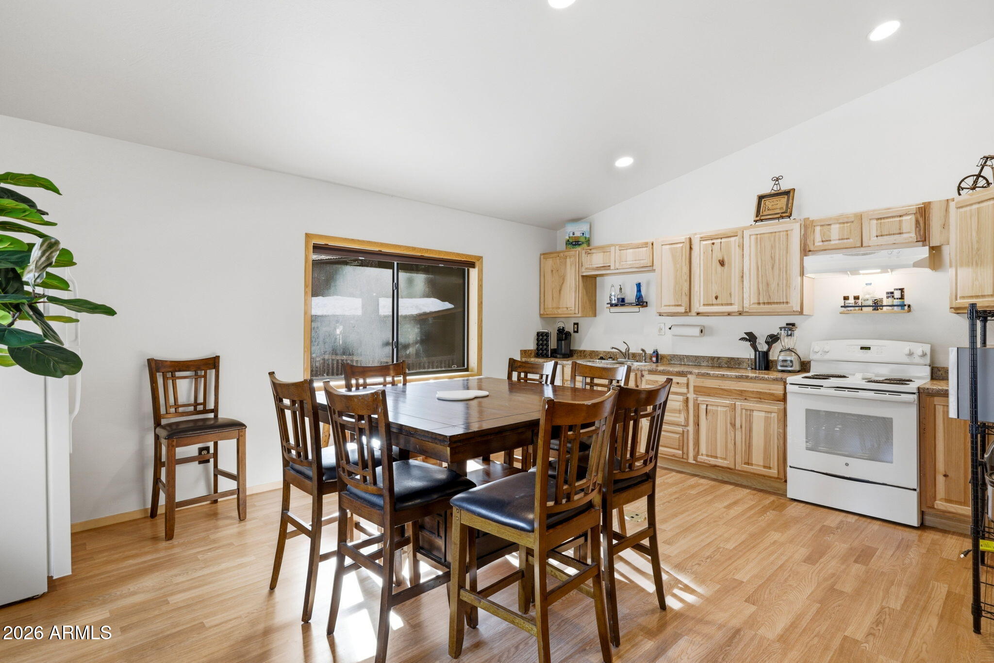 FOREST LAKES ESTATES 4 - Residential