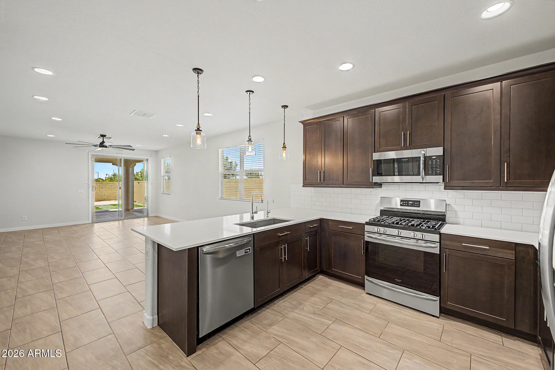HARVEST QUEEN CREEK PARCEL 3-3 REPLAT - Residential