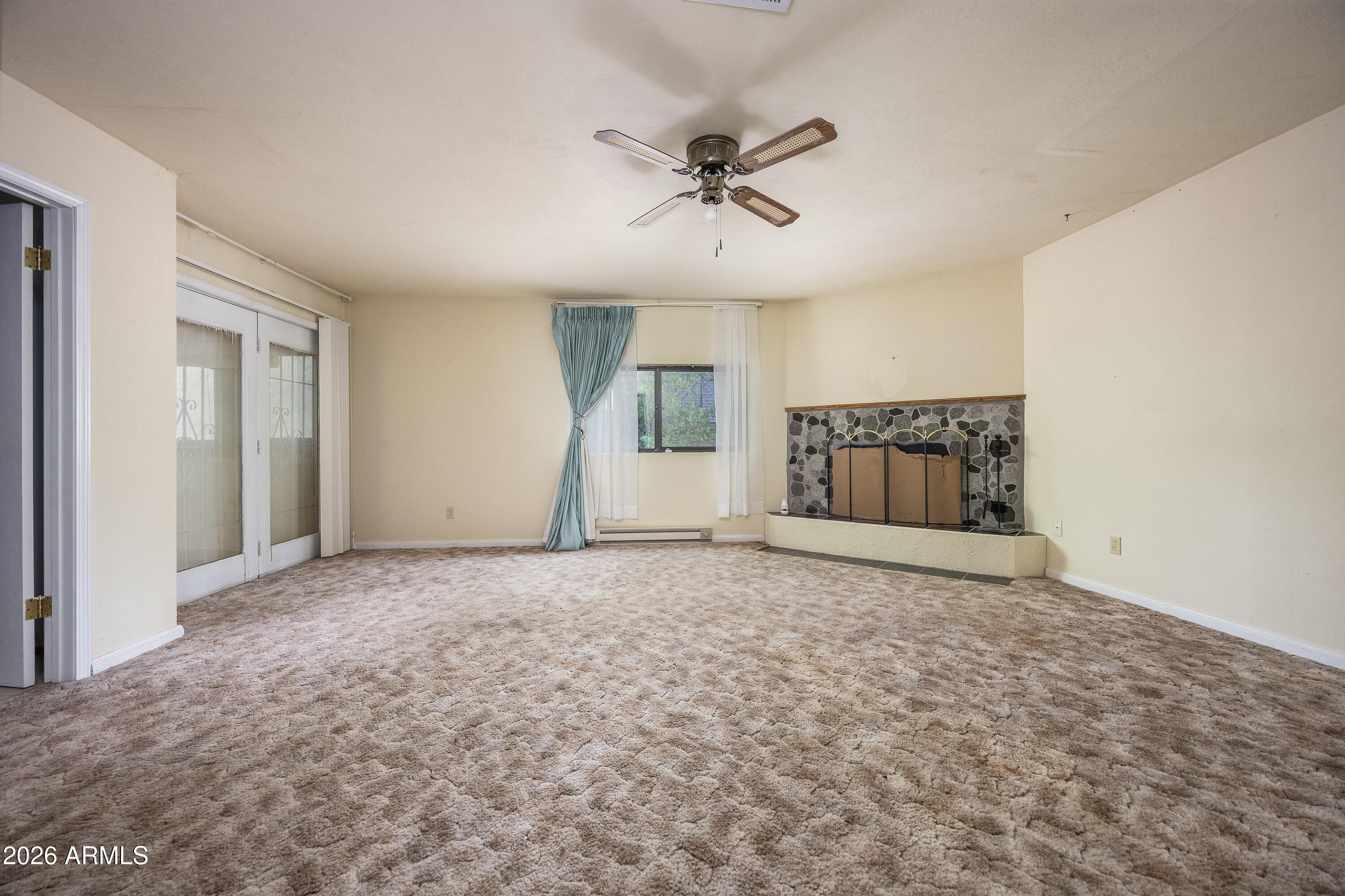 PINEWOOD 9 - Residential