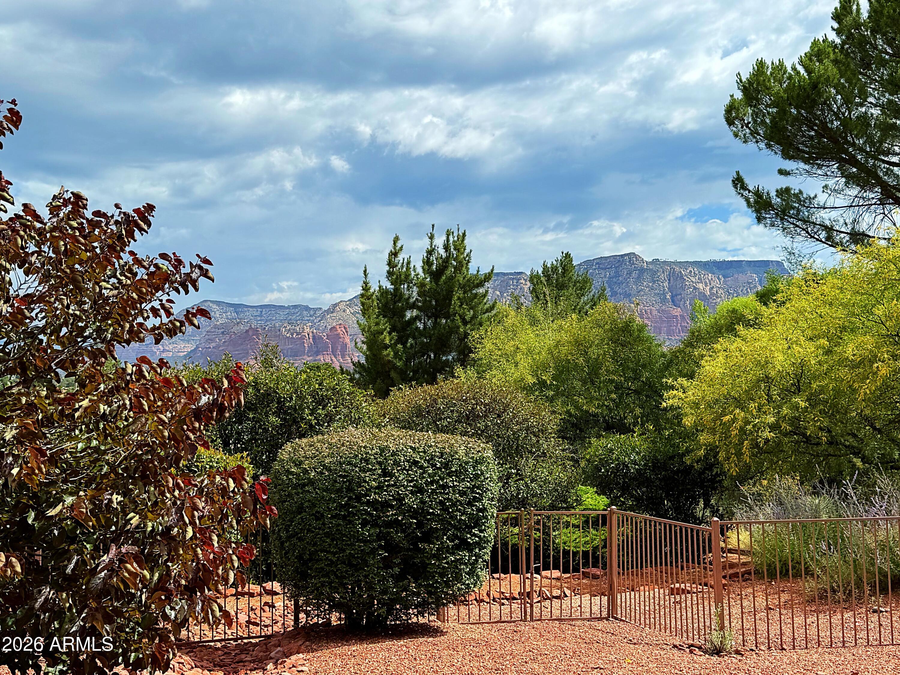 SADDLEROCK HOMES - Residential
