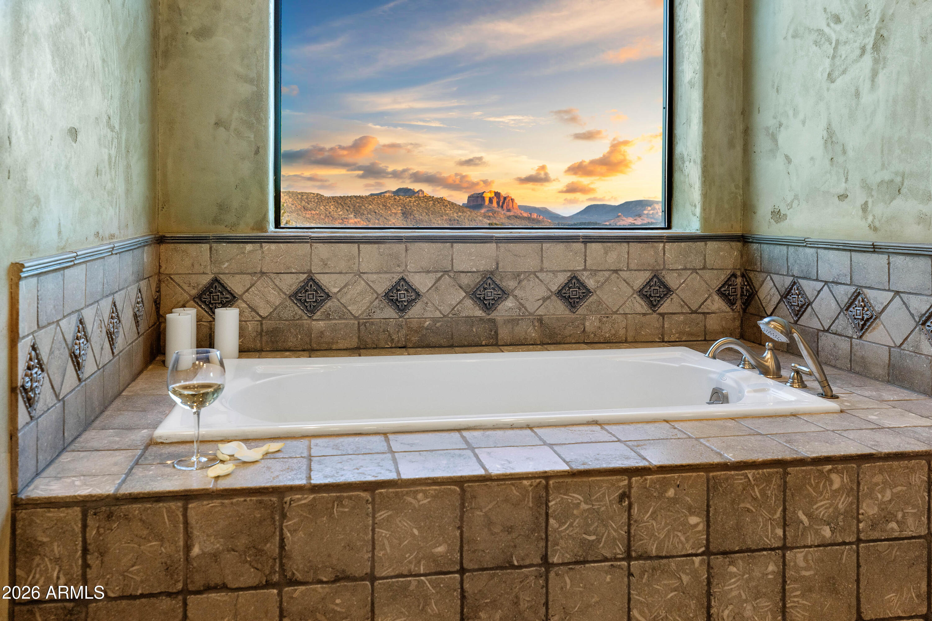 THUNDER MOUNTAIN RANCH - Residential