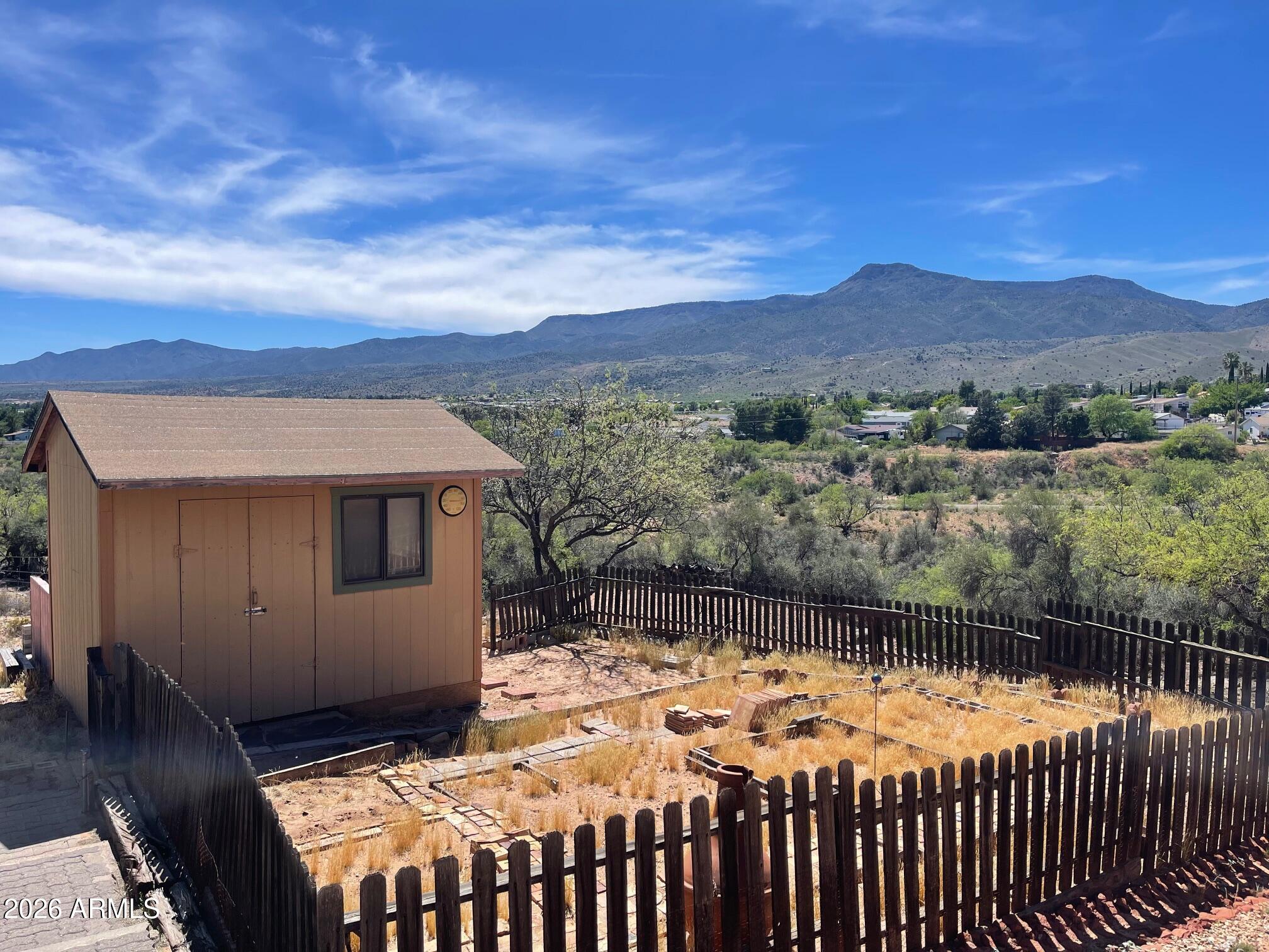 CLARKDALE PALISADES UNIT 1 - Residential