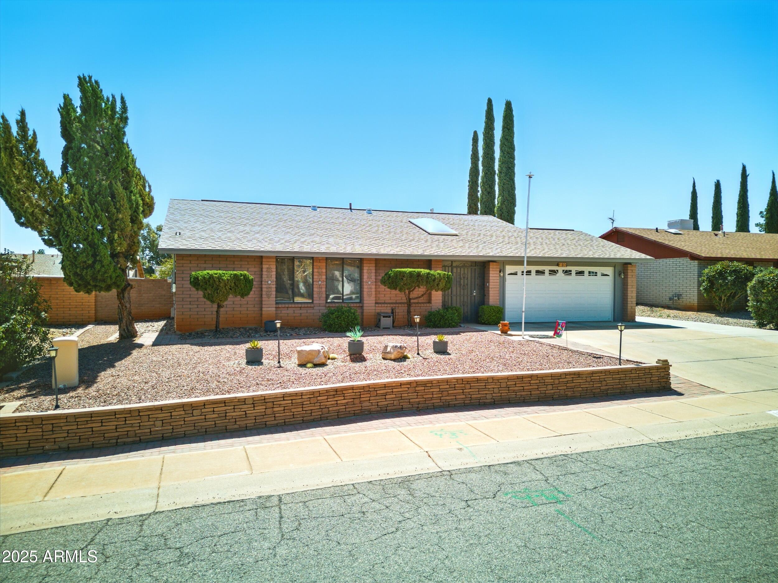 QUAIL HOLLOW - Residential