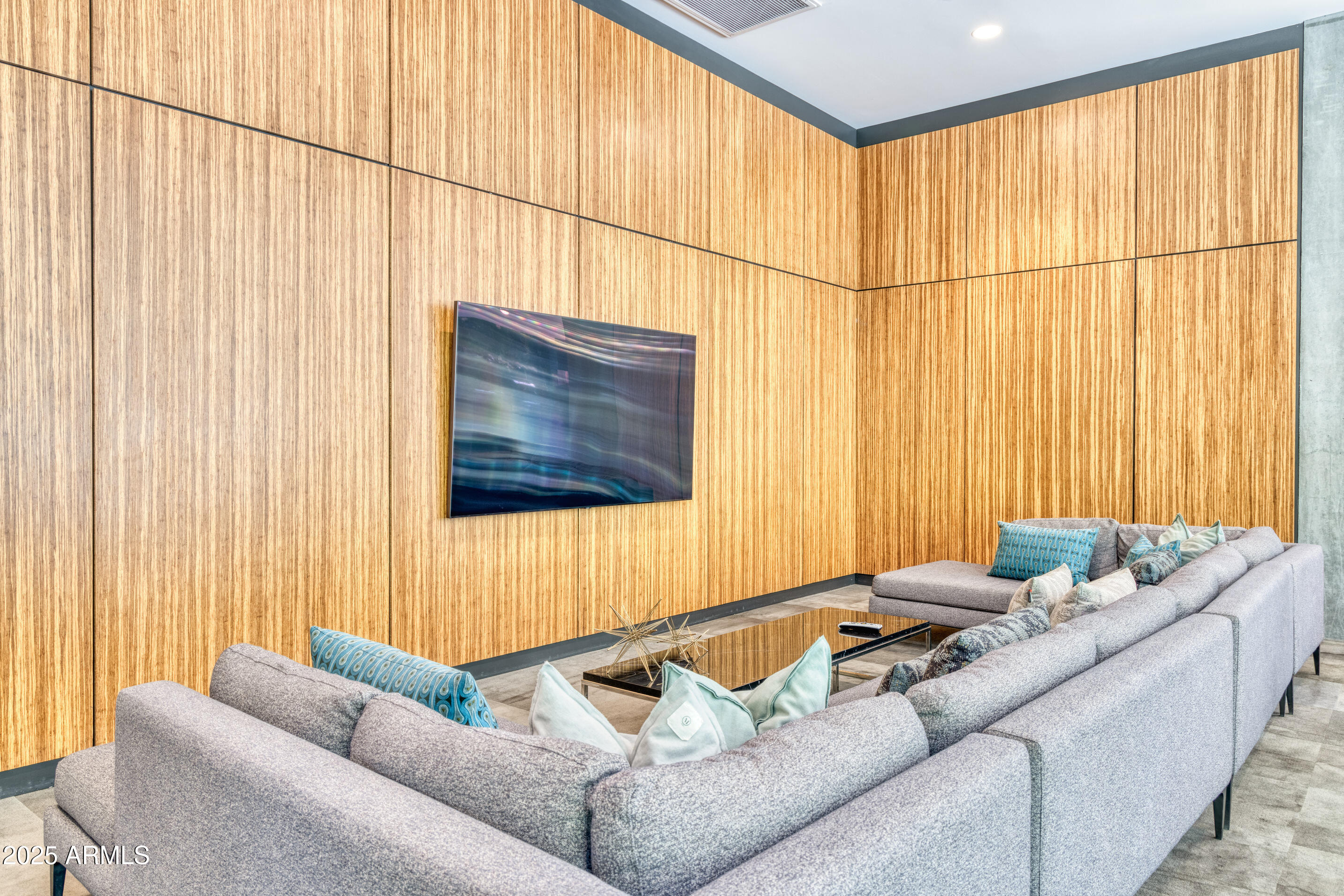 OPTIMA KIERLAND CENTER 7120 CONDOMINIUM 2ND AMD - Residential