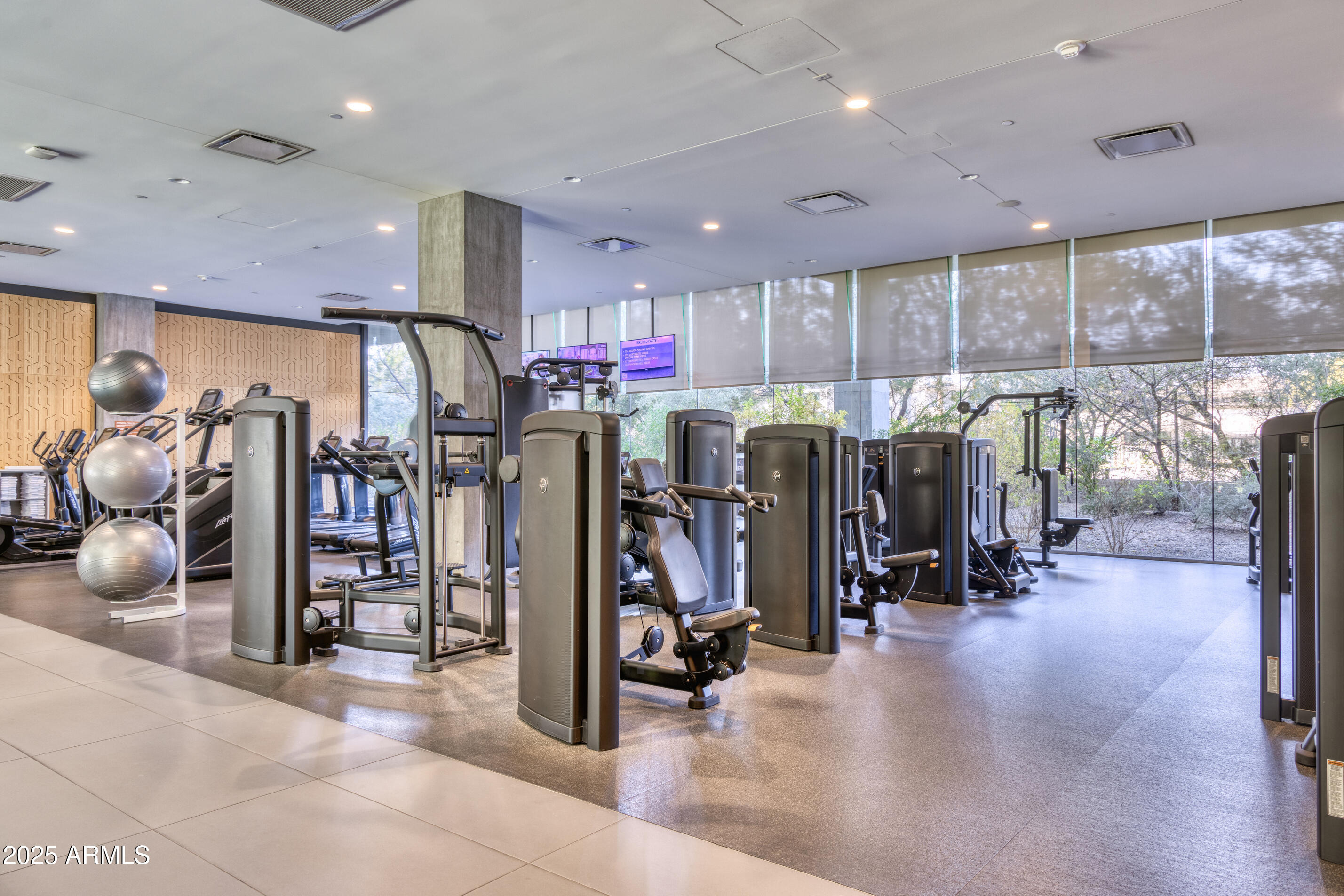 OPTIMA KIERLAND CENTER 7120 CONDOMINIUM 2ND AMD - Residential