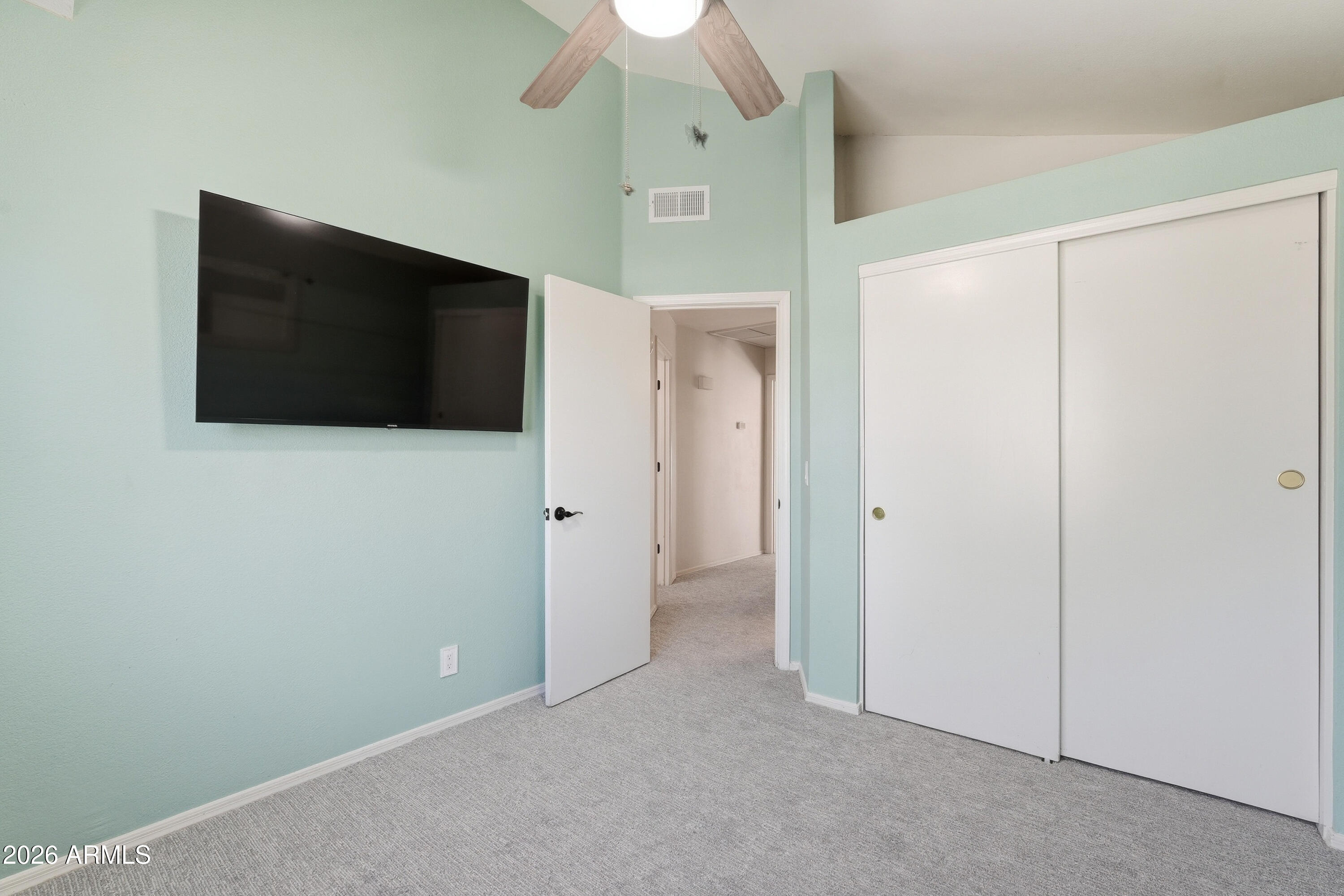 TWELVE OAKS - Residential