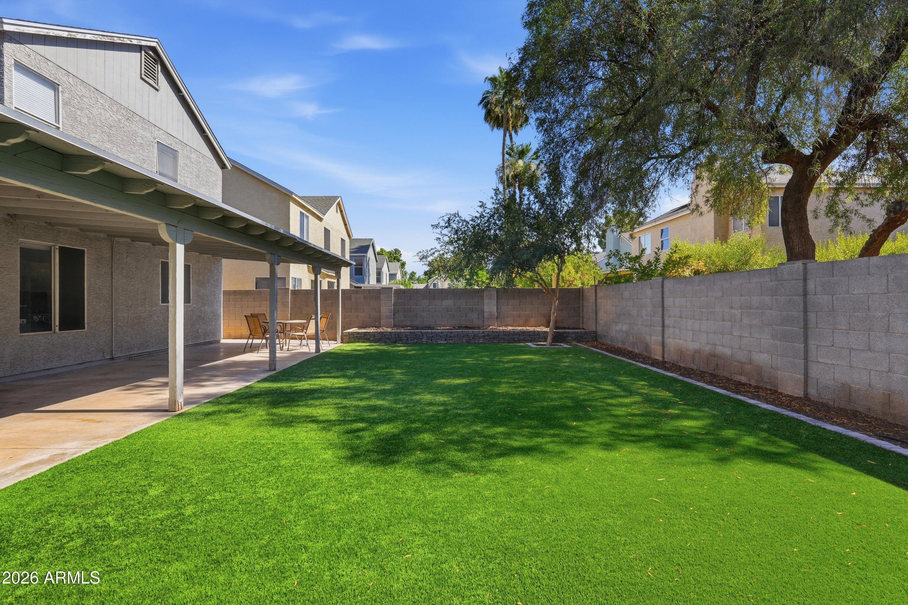 TWELVE OAKS - Residential