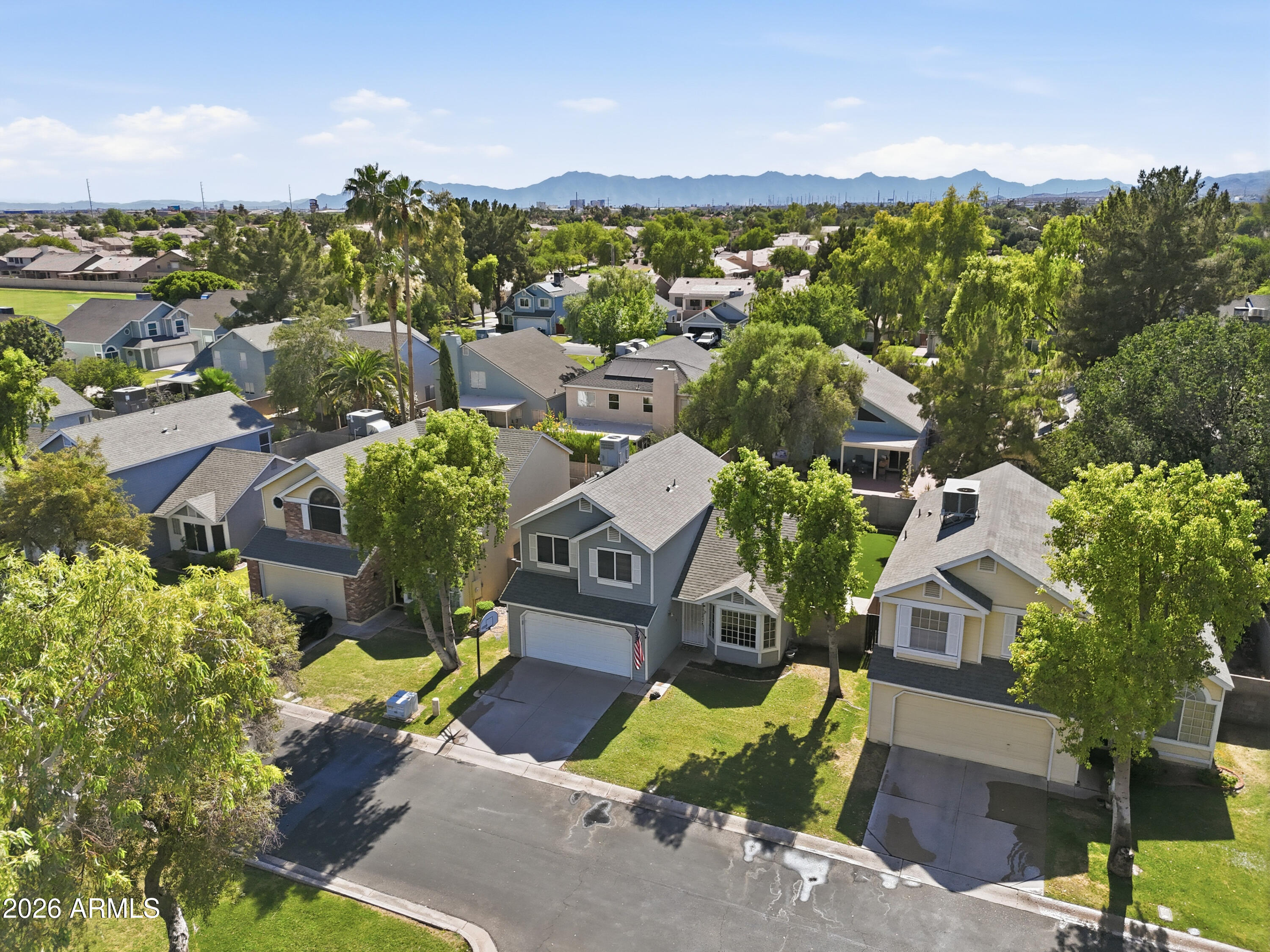 TWELVE OAKS - Residential
