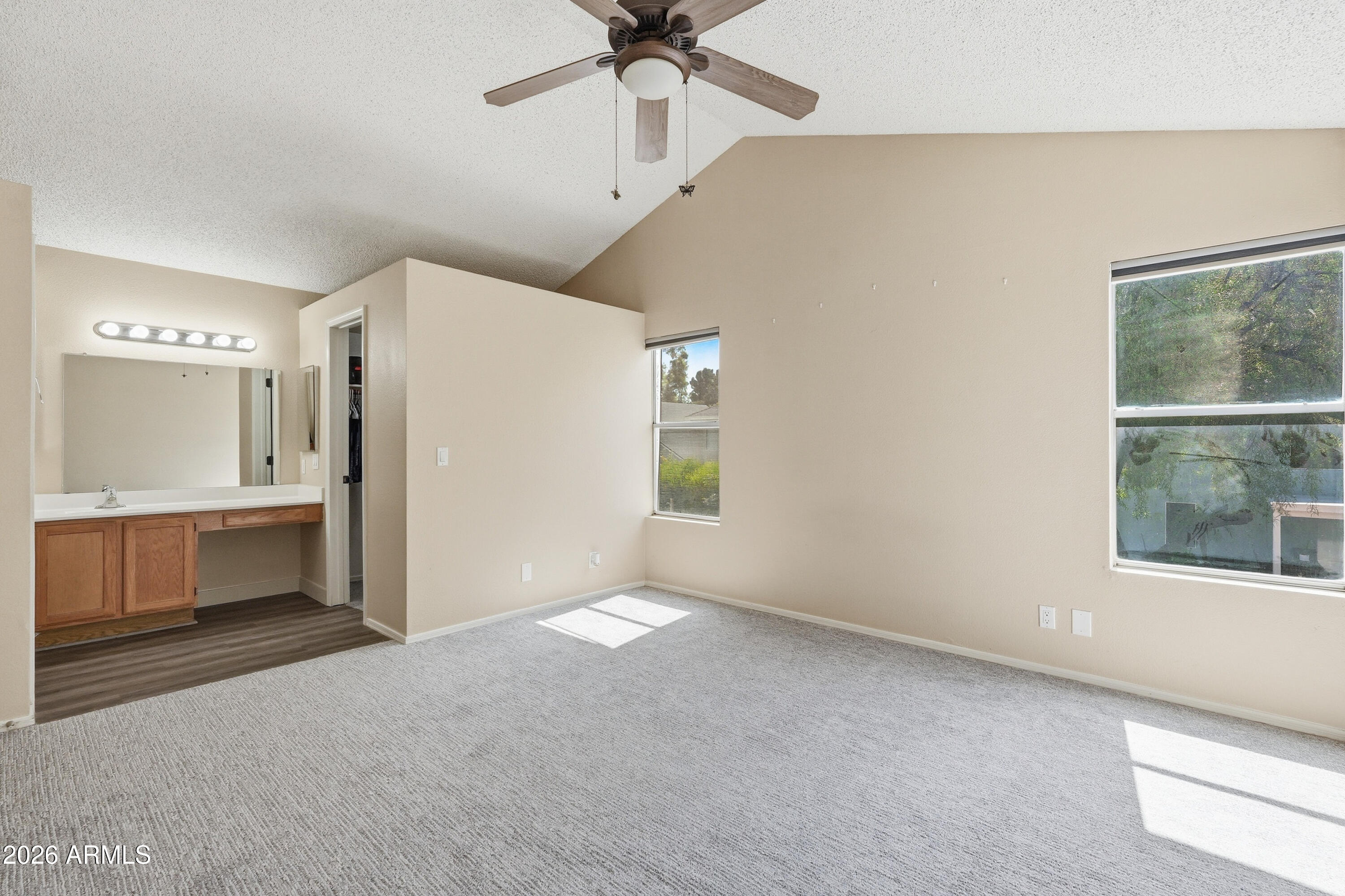 TWELVE OAKS - Residential